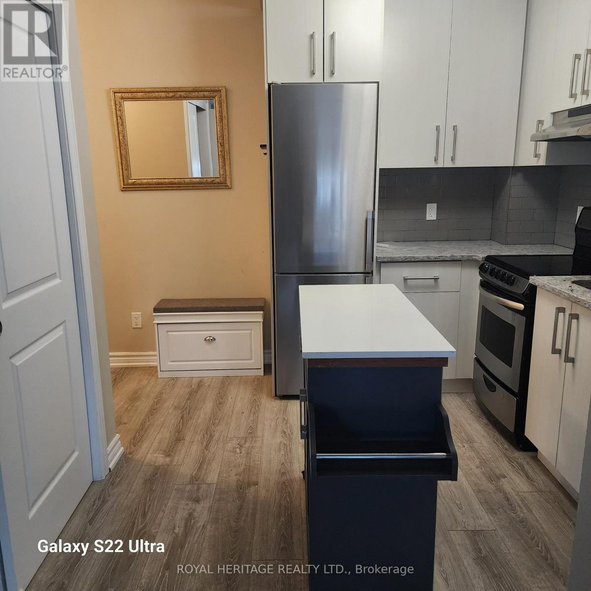 












513 - 10 ESPLANADE LANE

,
Grimsby (Grimsby Beach),




Ontario
L3M0H1

