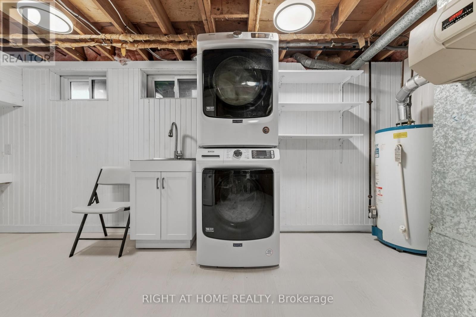 












11 NICKEL STREET

,
St. Catharines (Lakeshore),




Ontario
L2M1L4

