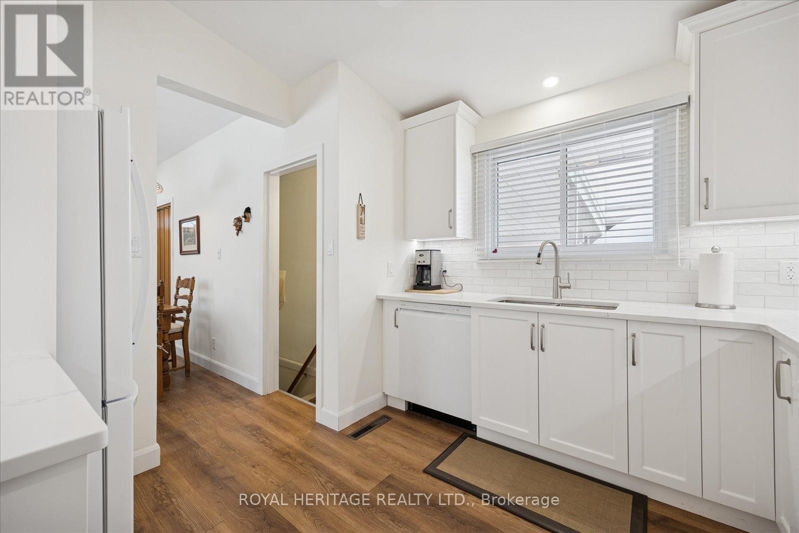 












11 WILLOW DRIVE

,
Belleville (Belleville Ward),




Ontario
K8N1X1

