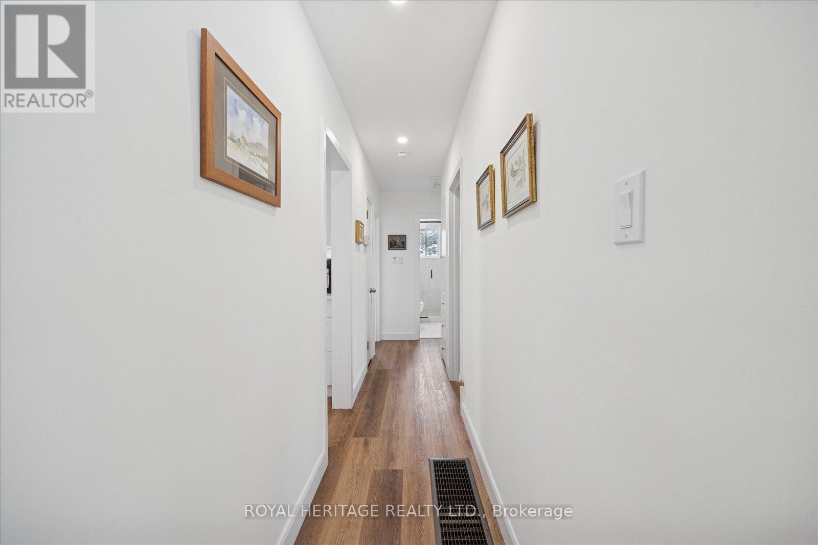 












11 WILLOW DRIVE

,
Belleville (Belleville Ward),




Ontario
K8N1X1

