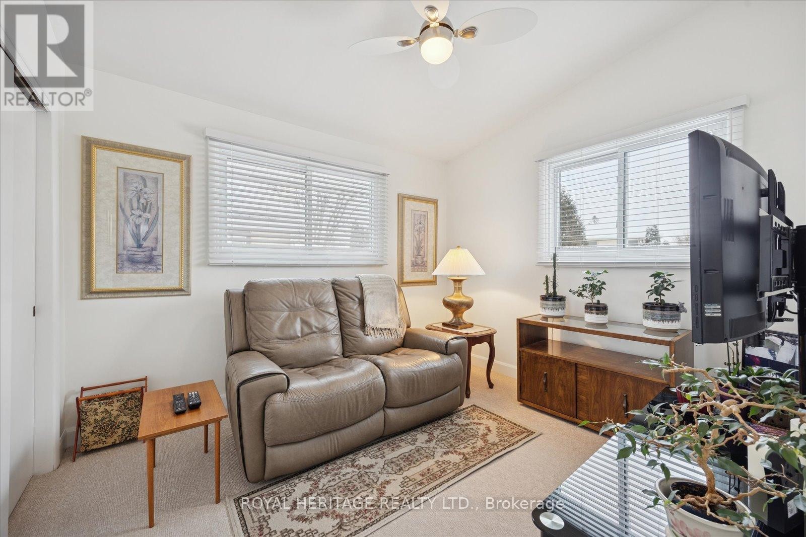 












11 WILLOW DRIVE

,
Belleville (Belleville Ward),




Ontario
K8N1X1

