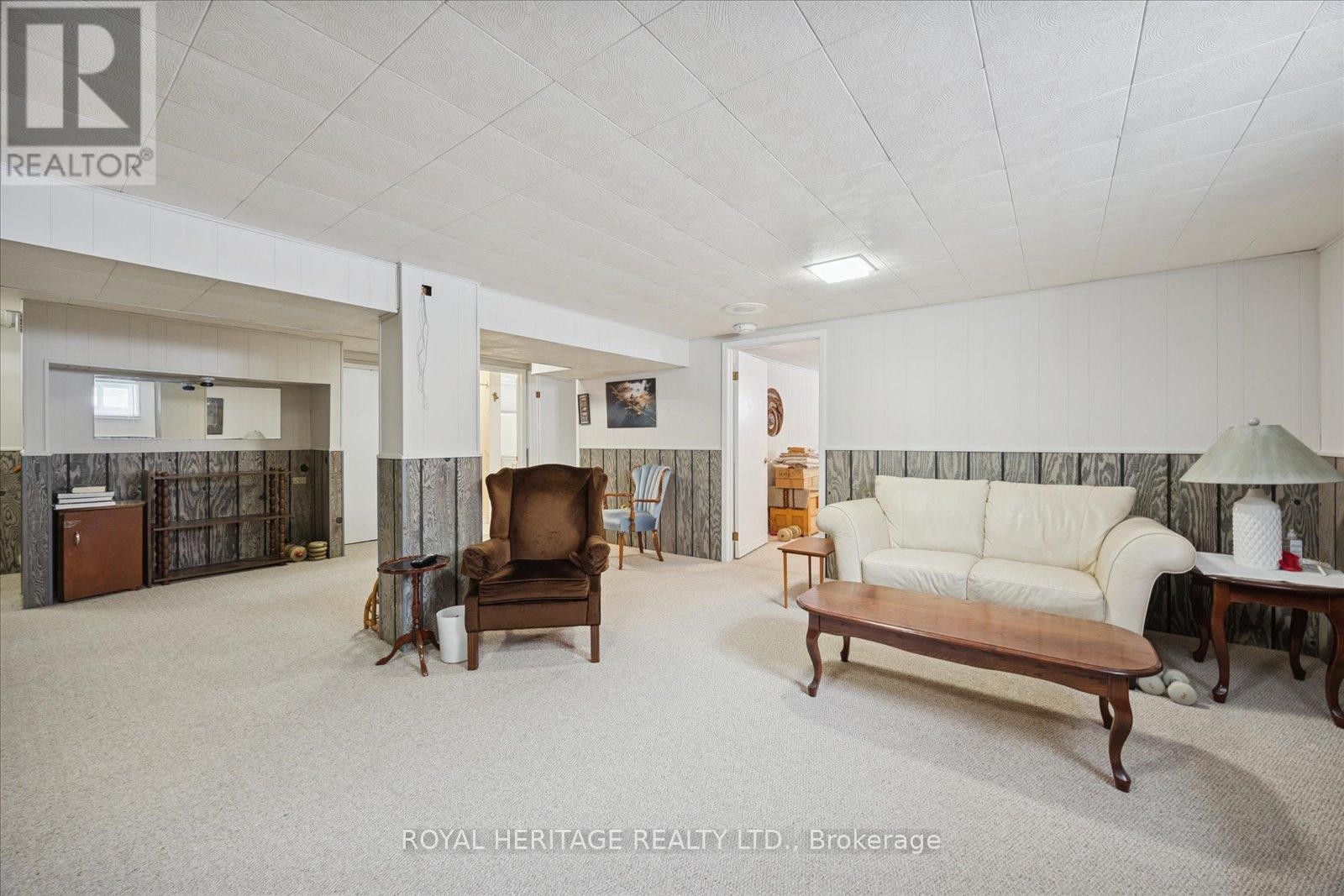 












11 WILLOW DRIVE

,
Belleville (Belleville Ward),




Ontario
K8N1X1

