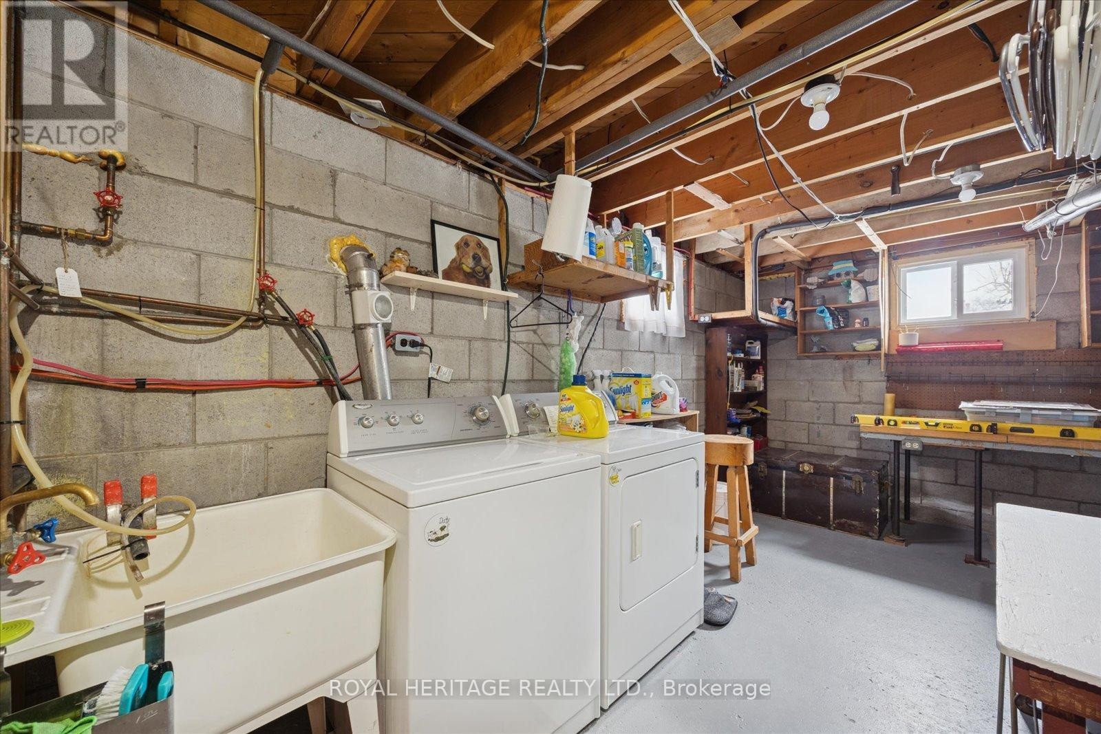 












11 WILLOW DRIVE

,
Belleville (Belleville Ward),




Ontario
K8N1X1

