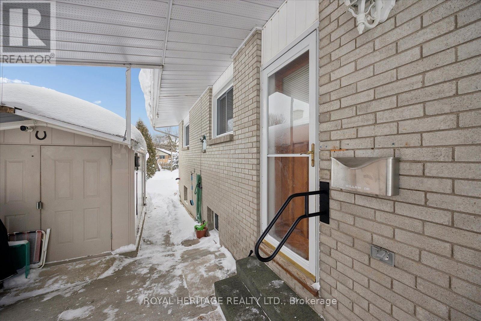 












11 WILLOW DRIVE

,
Belleville (Belleville Ward),




Ontario
K8N1X1

