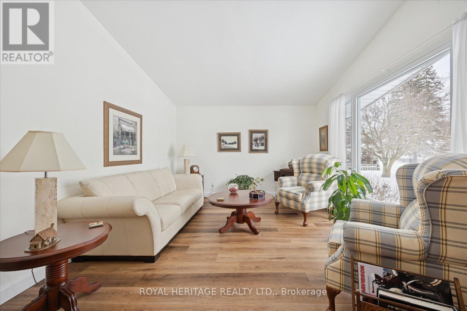 












11 WILLOW DRIVE

,
Belleville (Belleville Ward),




Ontario
K8N1X1

