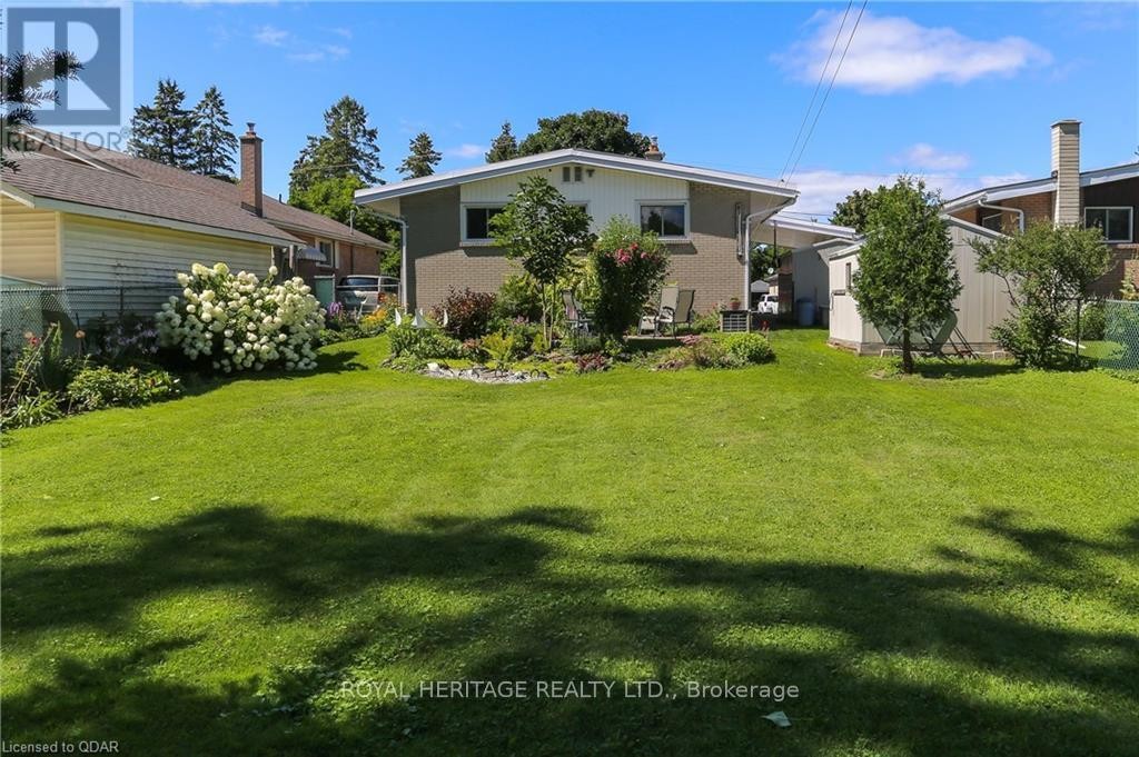 












11 WILLOW DRIVE

,
Belleville (Belleville Ward),




Ontario
K8N1X1

