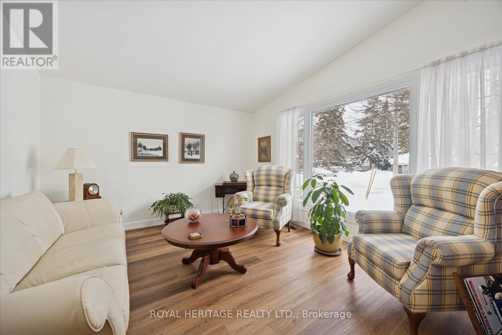 












11 WILLOW DRIVE

,
Belleville (Belleville Ward),




Ontario
K8N1X1

