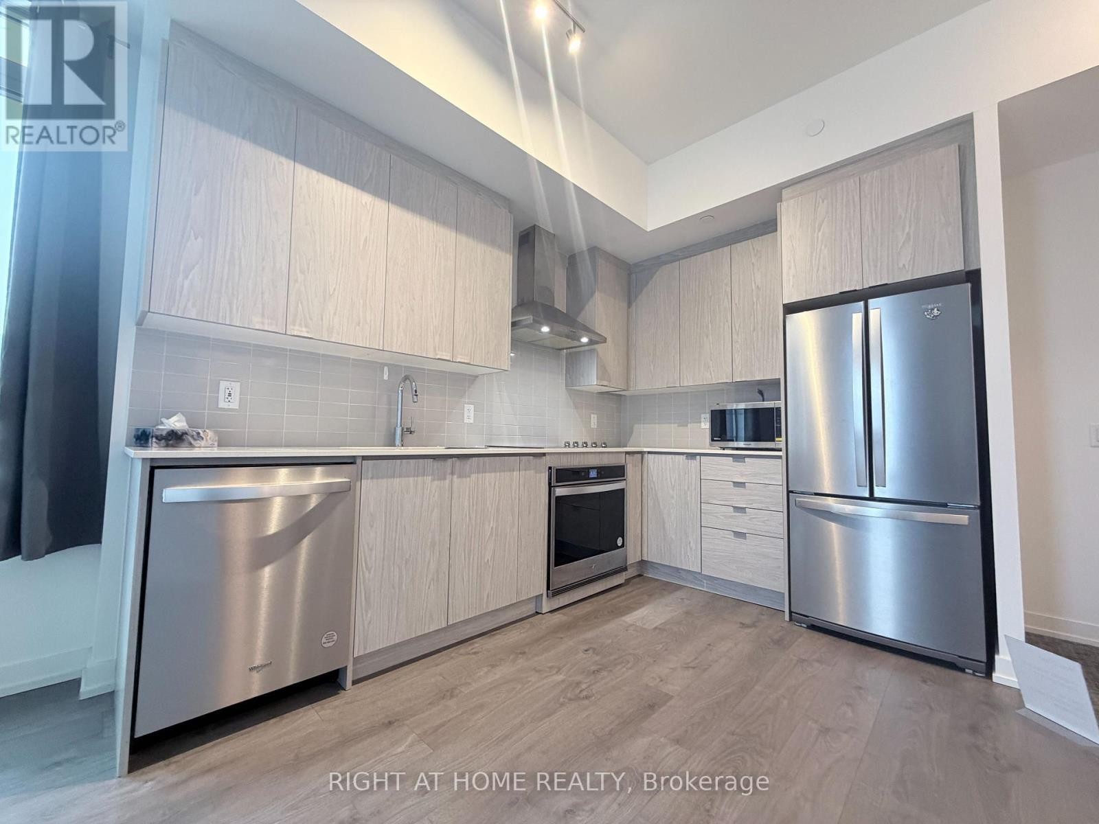 












218 - 55 DUKE STREET W

,
Kitchener,




Ontario
N2H0B4

