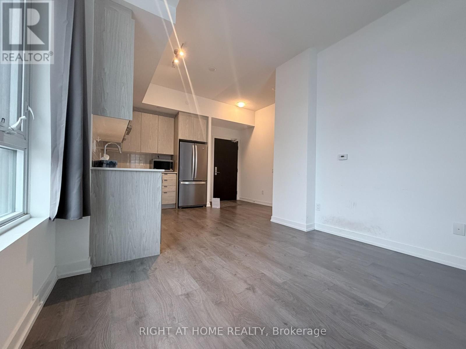 












218 - 55 DUKE STREET W

,
Kitchener,




Ontario
N2H0B4

