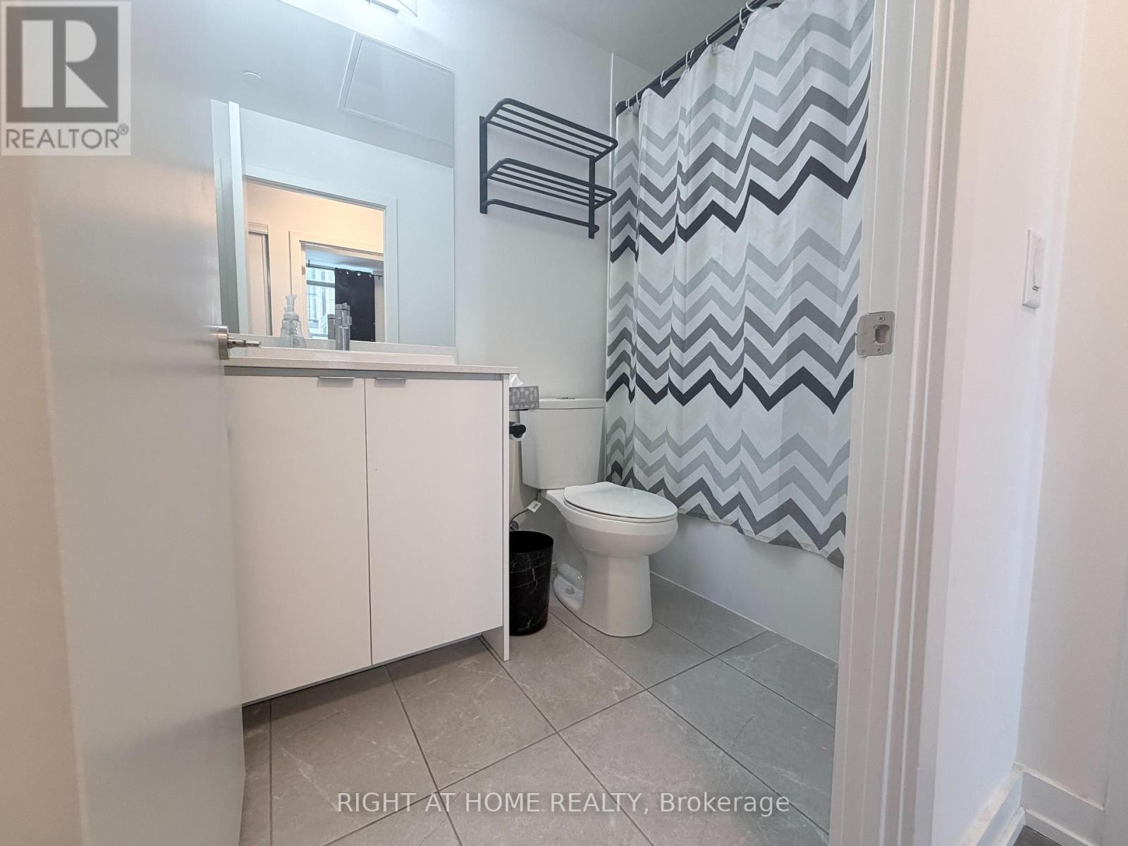 












218 - 55 DUKE STREET W

,
Kitchener,




Ontario
N2H0B4

