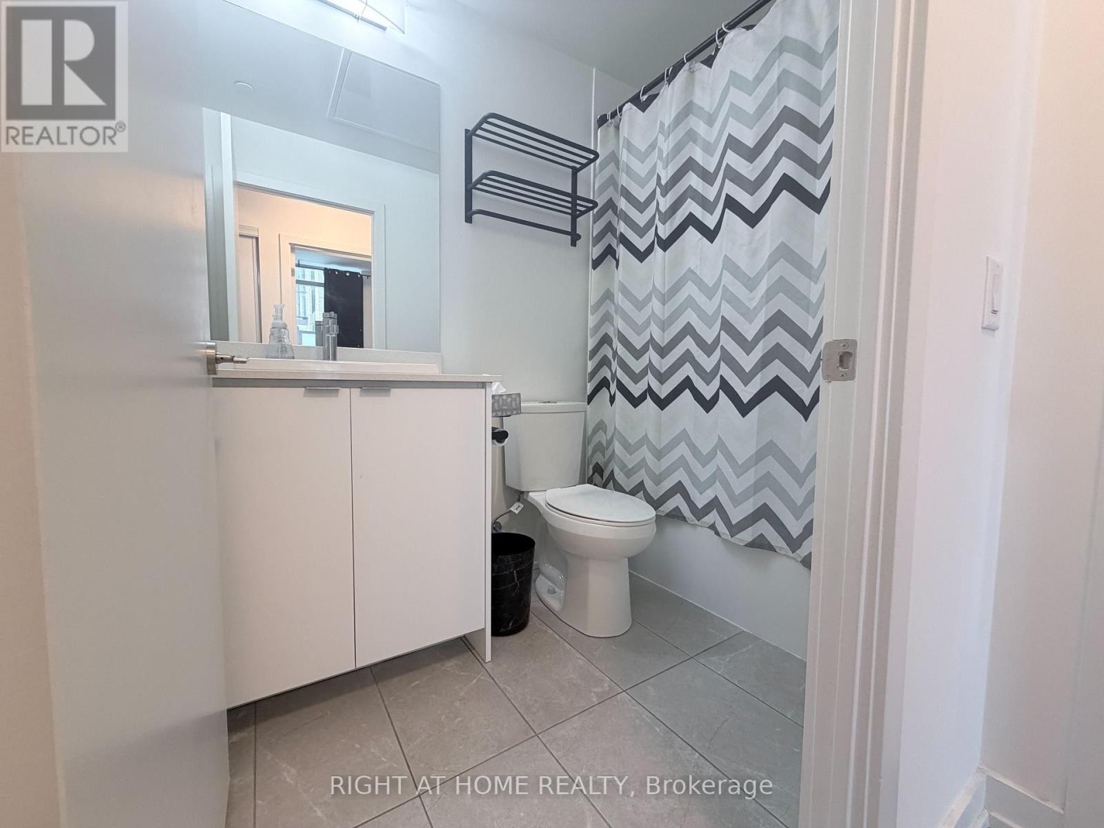 












218 - 55 DUKE STREET W

,
Kitchener,




Ontario
N2H0B4

