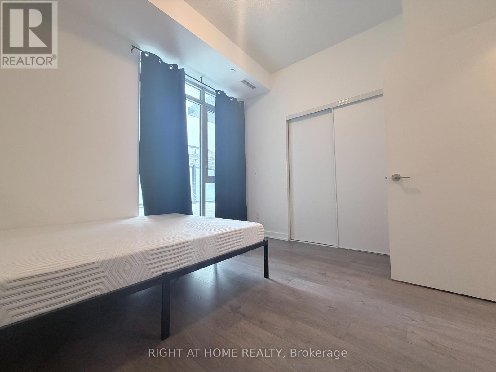 












218 - 55 DUKE STREET W

,
Kitchener,




Ontario
N2H0B4

