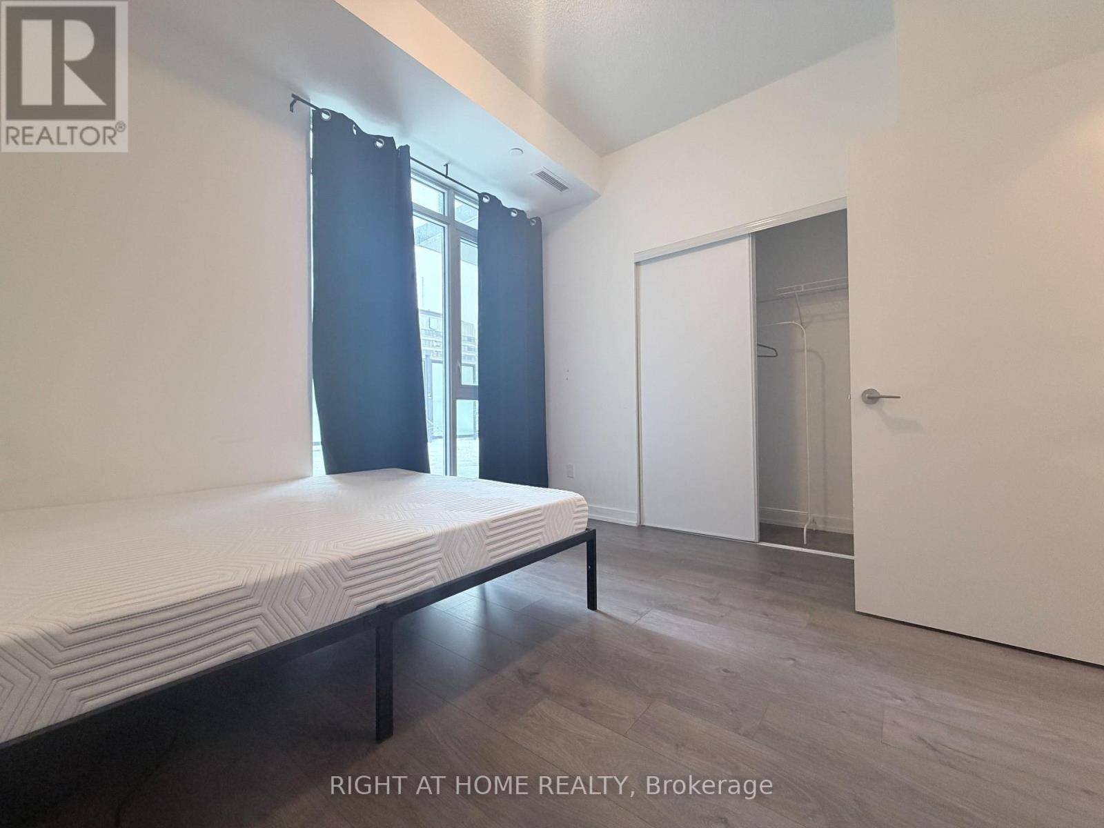 












218 - 55 DUKE STREET W

,
Kitchener,




Ontario
N2H0B4

