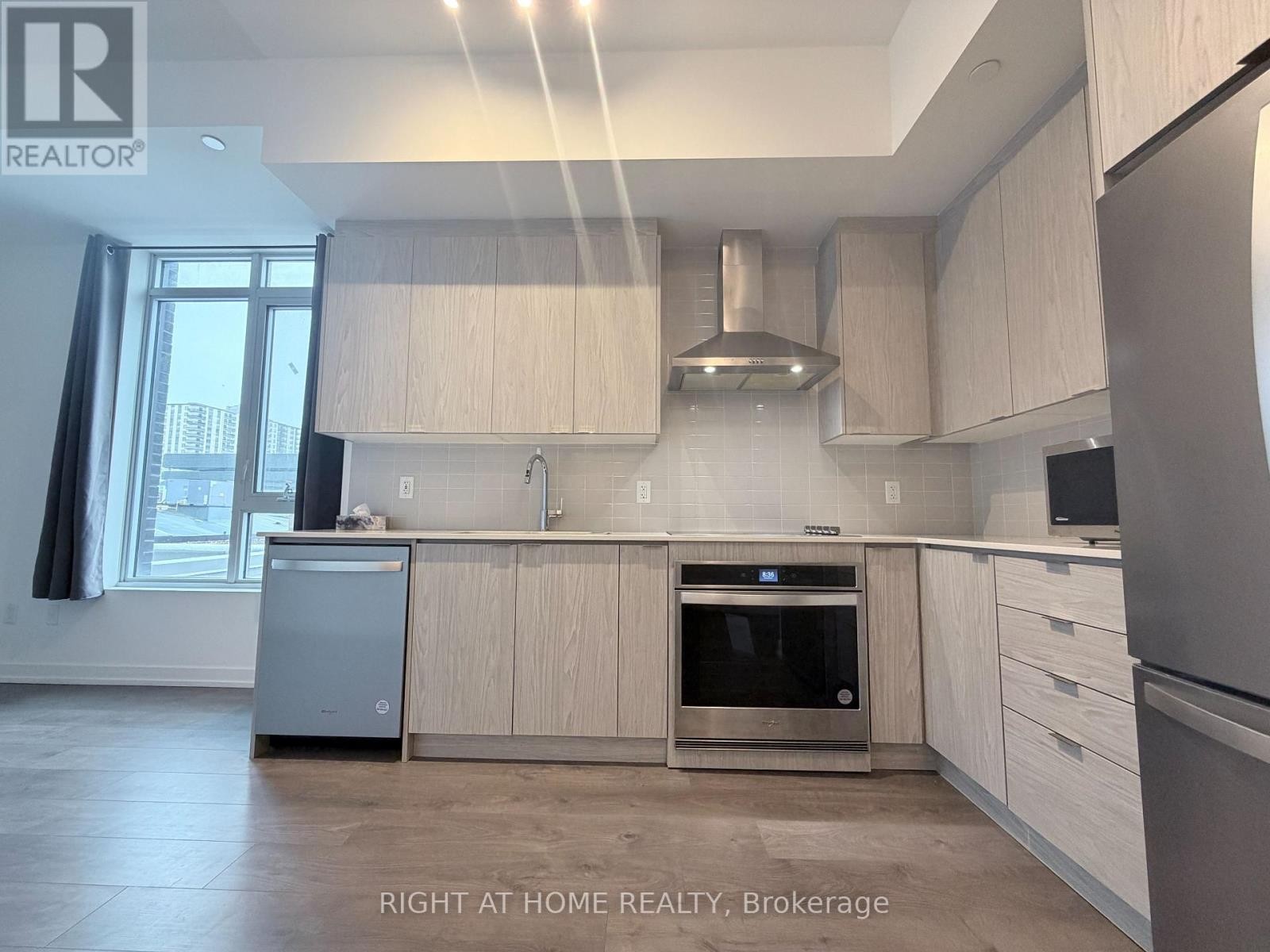 












218 - 55 DUKE STREET W

,
Kitchener,




Ontario
N2H0B4

