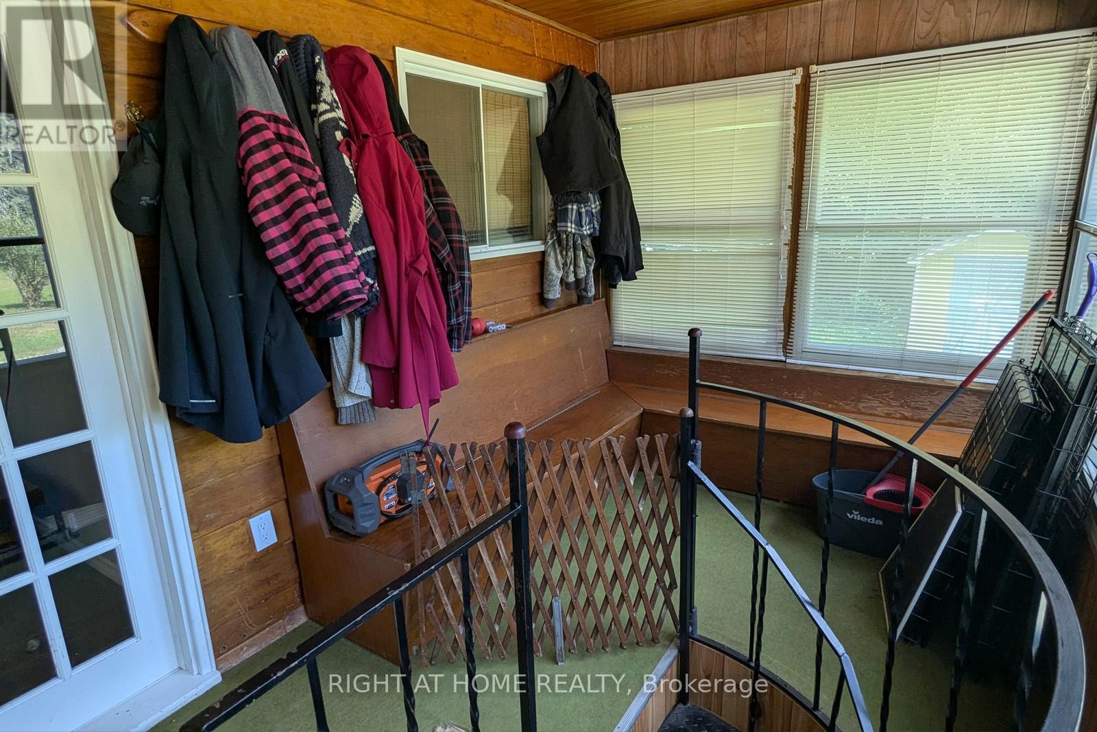 












524 BALSAM CHUTES ROAD

,
Huntsville (Stephenson),




Ontario
P0B1L0

