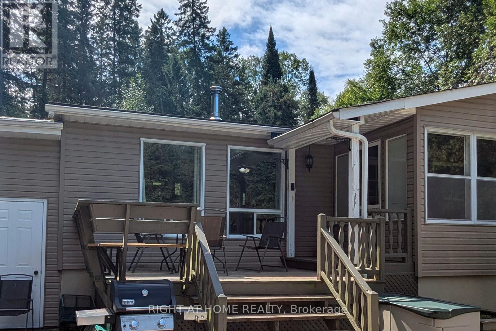 












524 BALSAM CHUTES ROAD

,
Huntsville (Stephenson),




Ontario
P0B1L0

