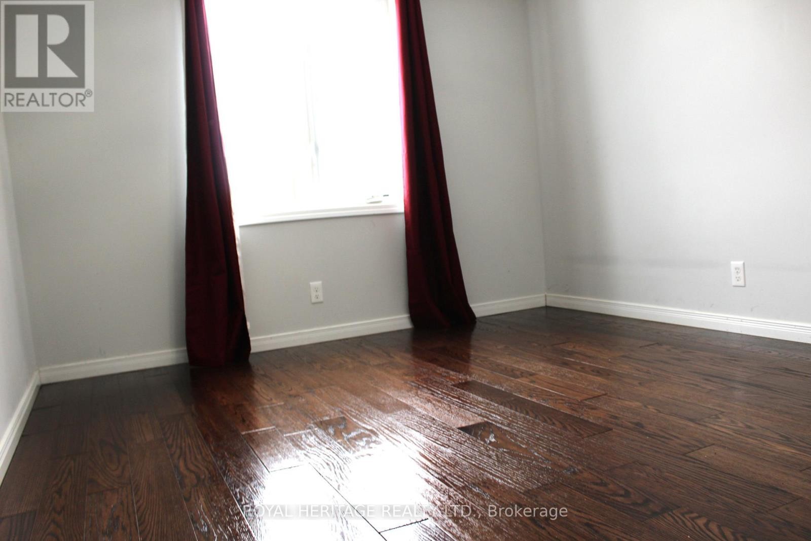 












307 - 306 SPILLSBURY DRIVE

,
Peterborough (Otonabee Ward 1),




Ontario
K9K0B5

