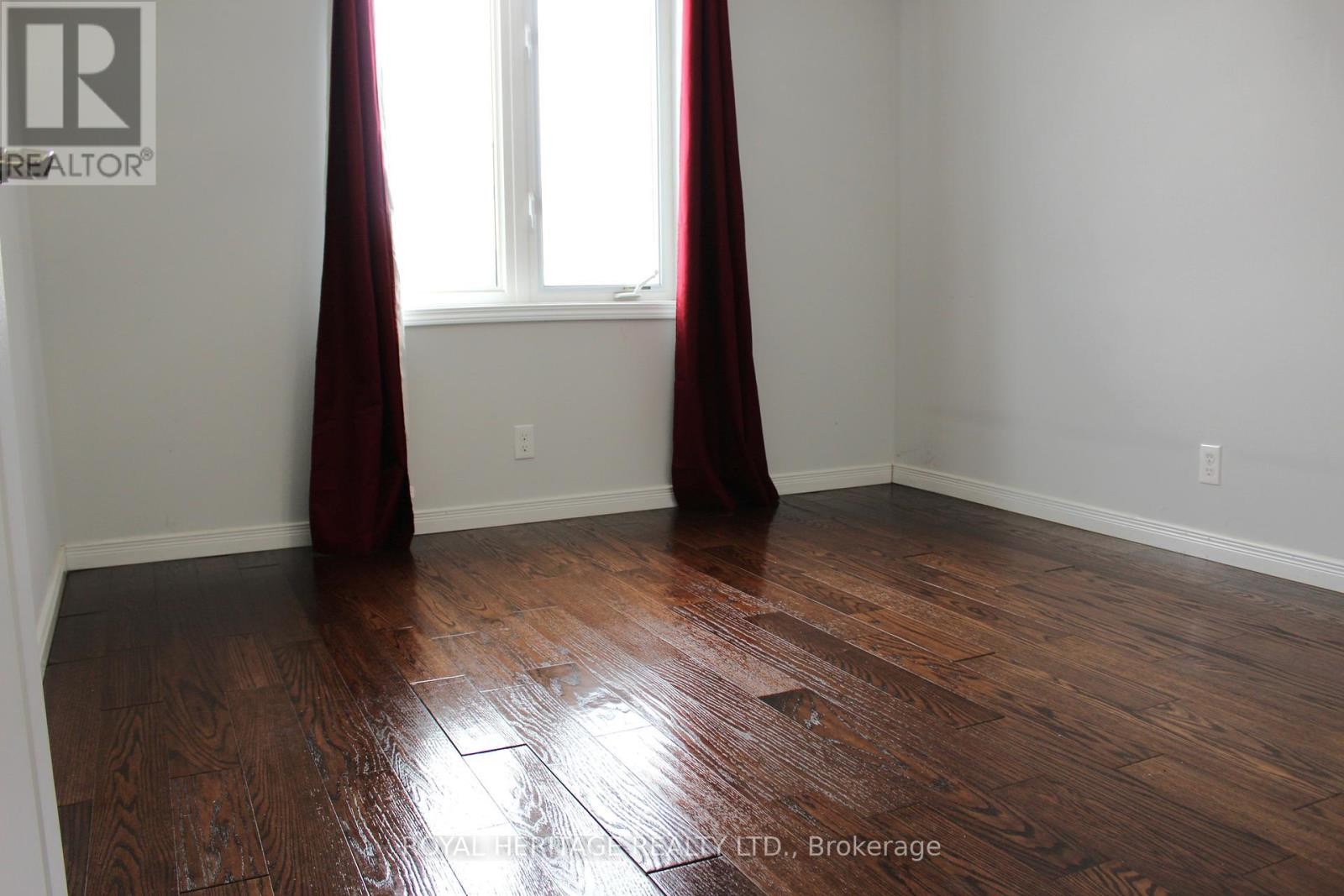 












307 - 306 SPILLSBURY DRIVE

,
Peterborough (Otonabee Ward 1),




Ontario
K9K0B5

