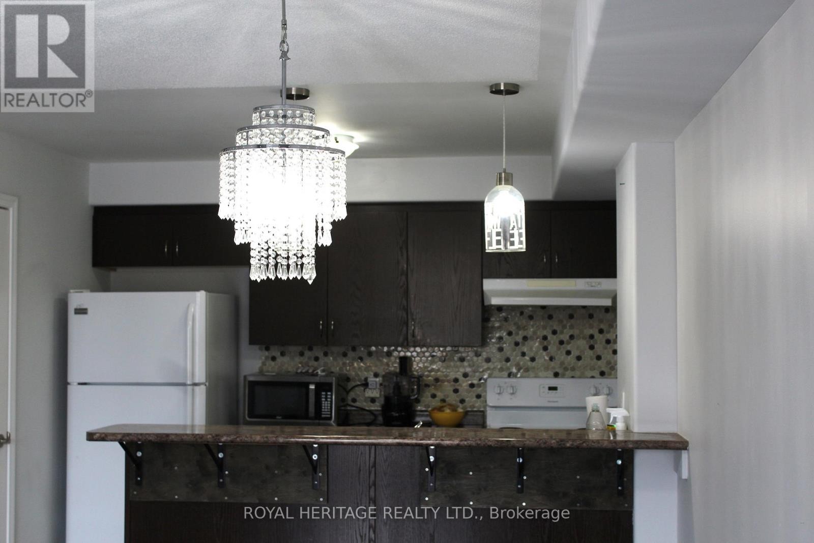 












307 - 306 SPILLSBURY DRIVE

,
Peterborough (Otonabee Ward 1),




Ontario
K9K0B5

