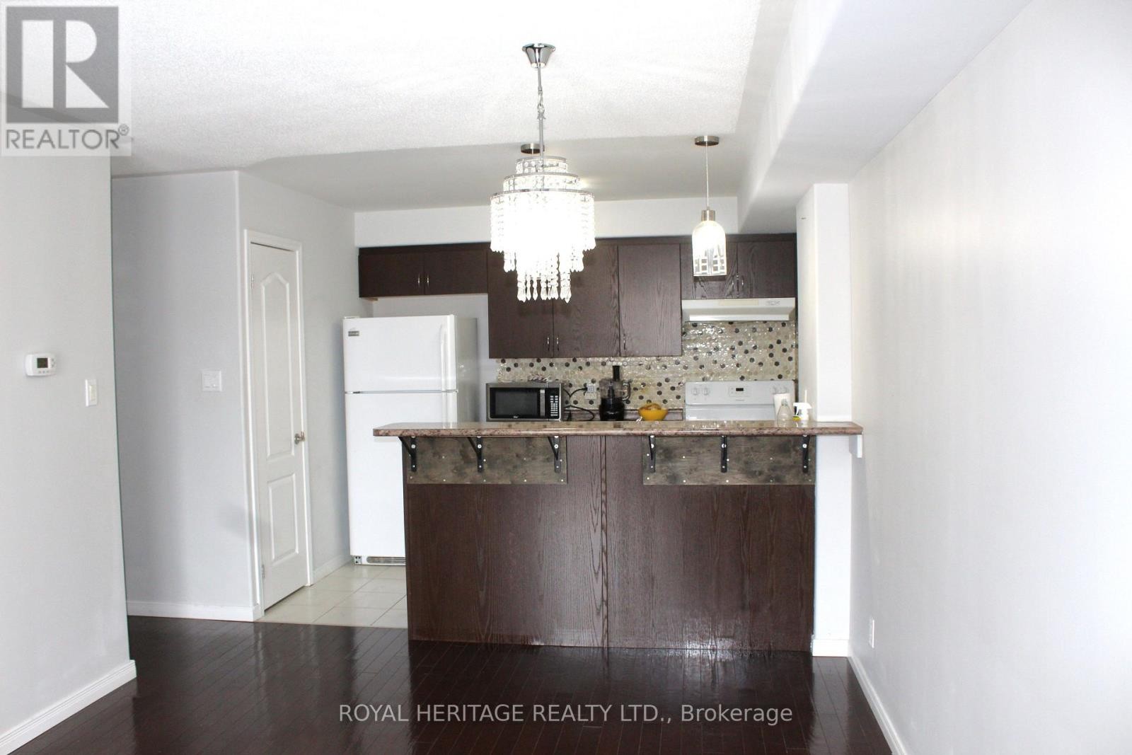 












307 - 306 SPILLSBURY DRIVE

,
Peterborough (Otonabee Ward 1),




Ontario
K9K0B5

