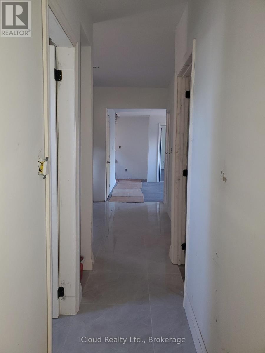 












62 CURRIE STREET

,
St. Catharines (Facer),




Ontario
L2M5M8

