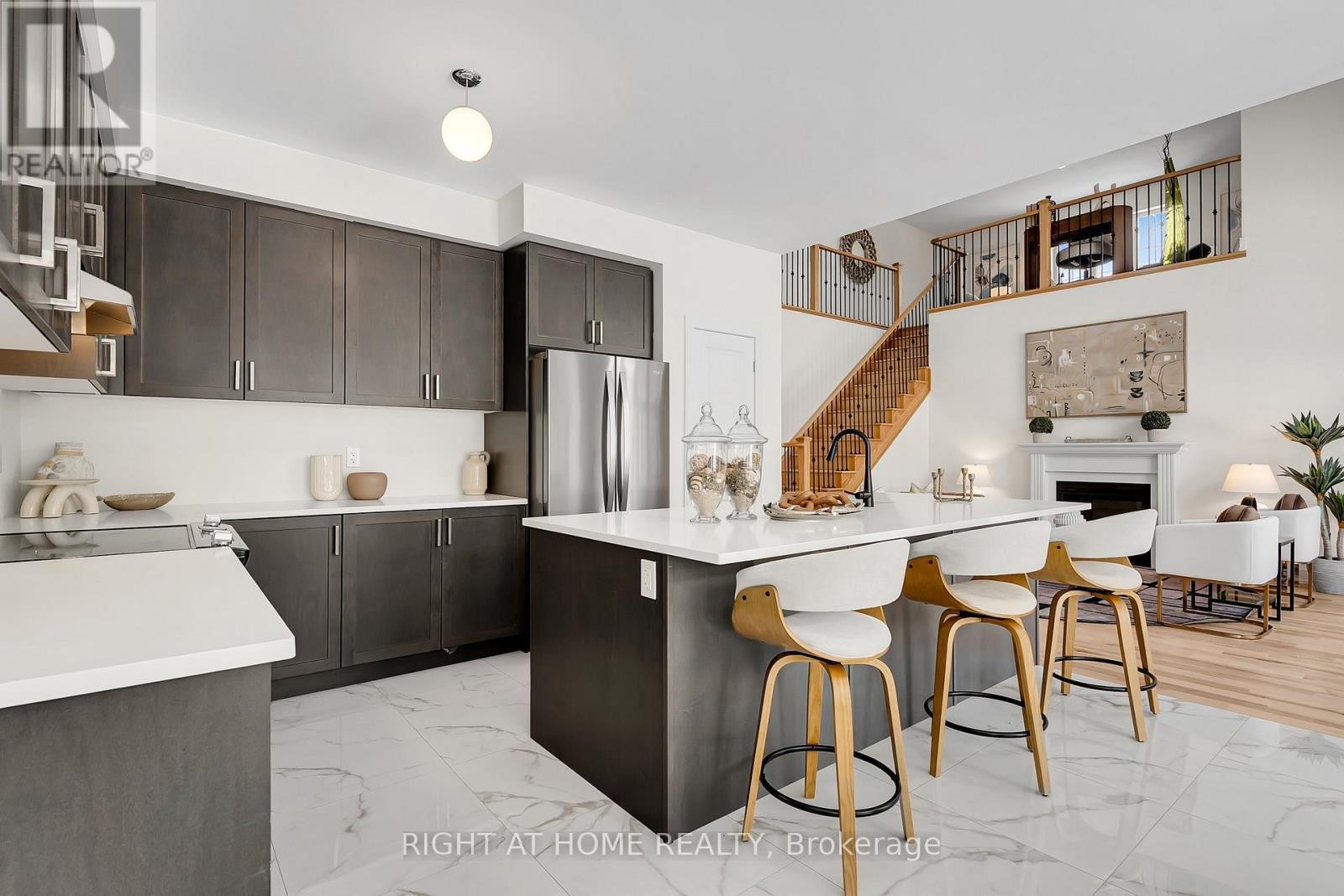 












13 EAST VISTA TERRACE

,
Quinte West (Murray Ward),




Ontario
K0K1L0

