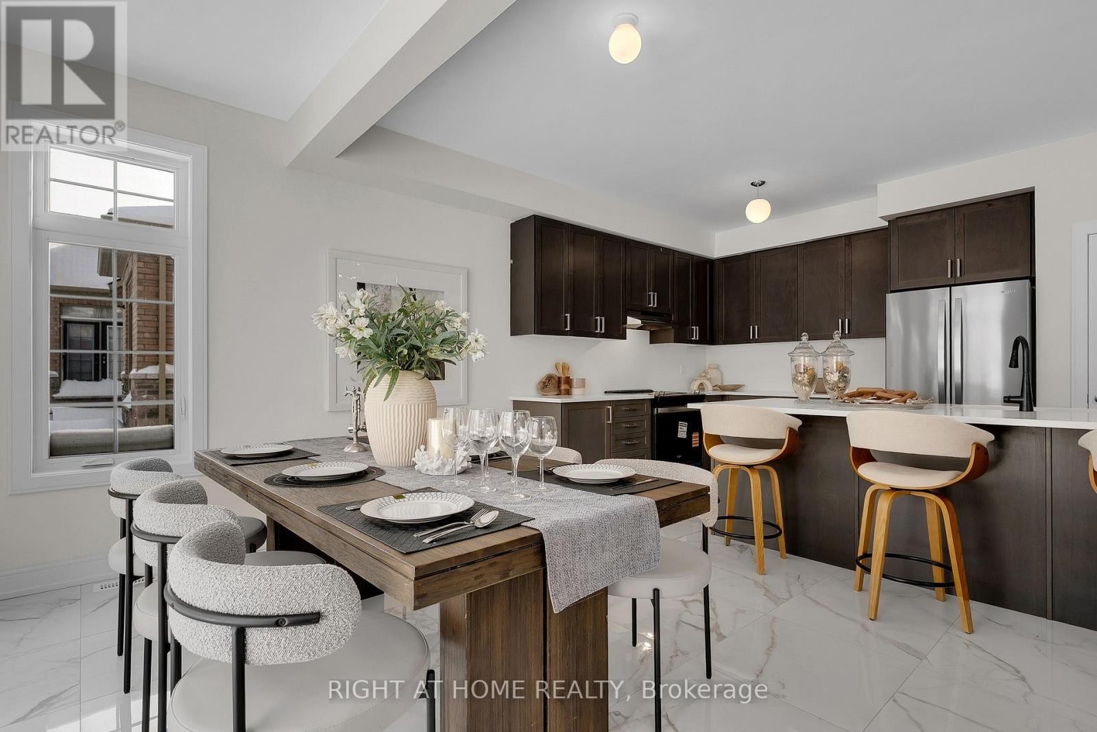 












13 EAST VISTA TERRACE

,
Quinte West (Murray Ward),




Ontario
K0K1L0

