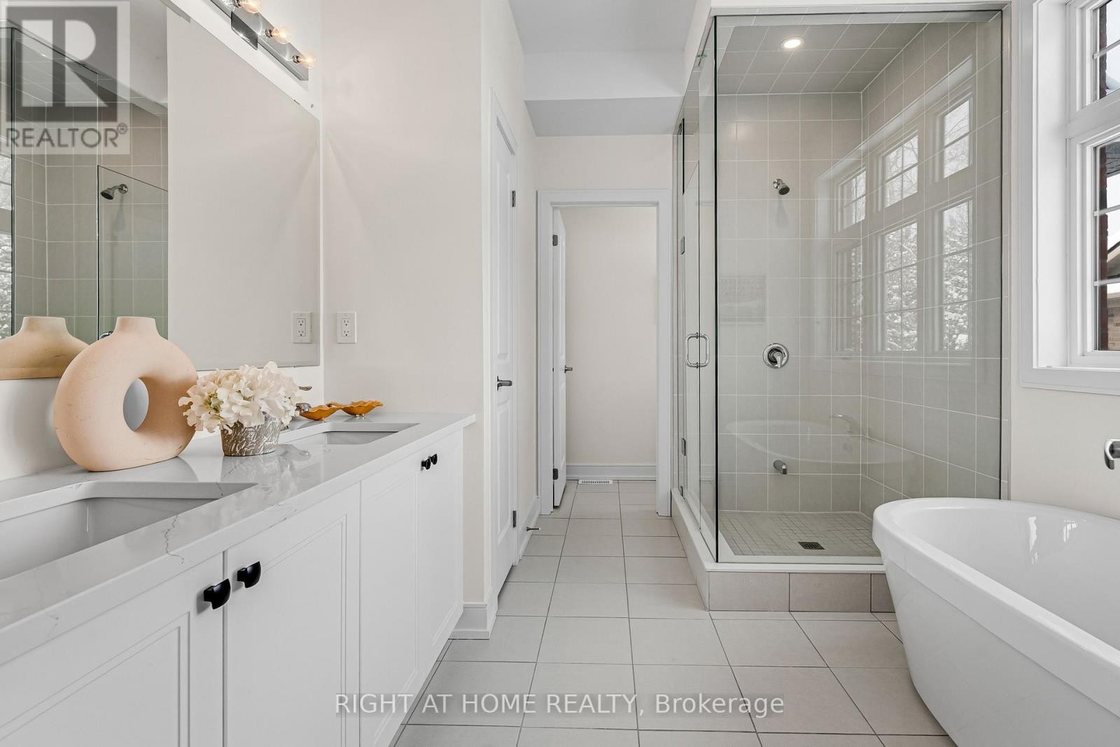 












13 EAST VISTA TERRACE

,
Quinte West (Murray Ward),




Ontario
K0K1L0

