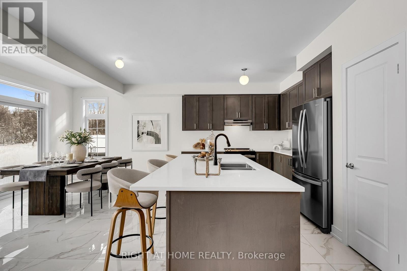 












13 EAST VISTA TERRACE

,
Quinte West (Murray Ward),




Ontario
K0K1L0

