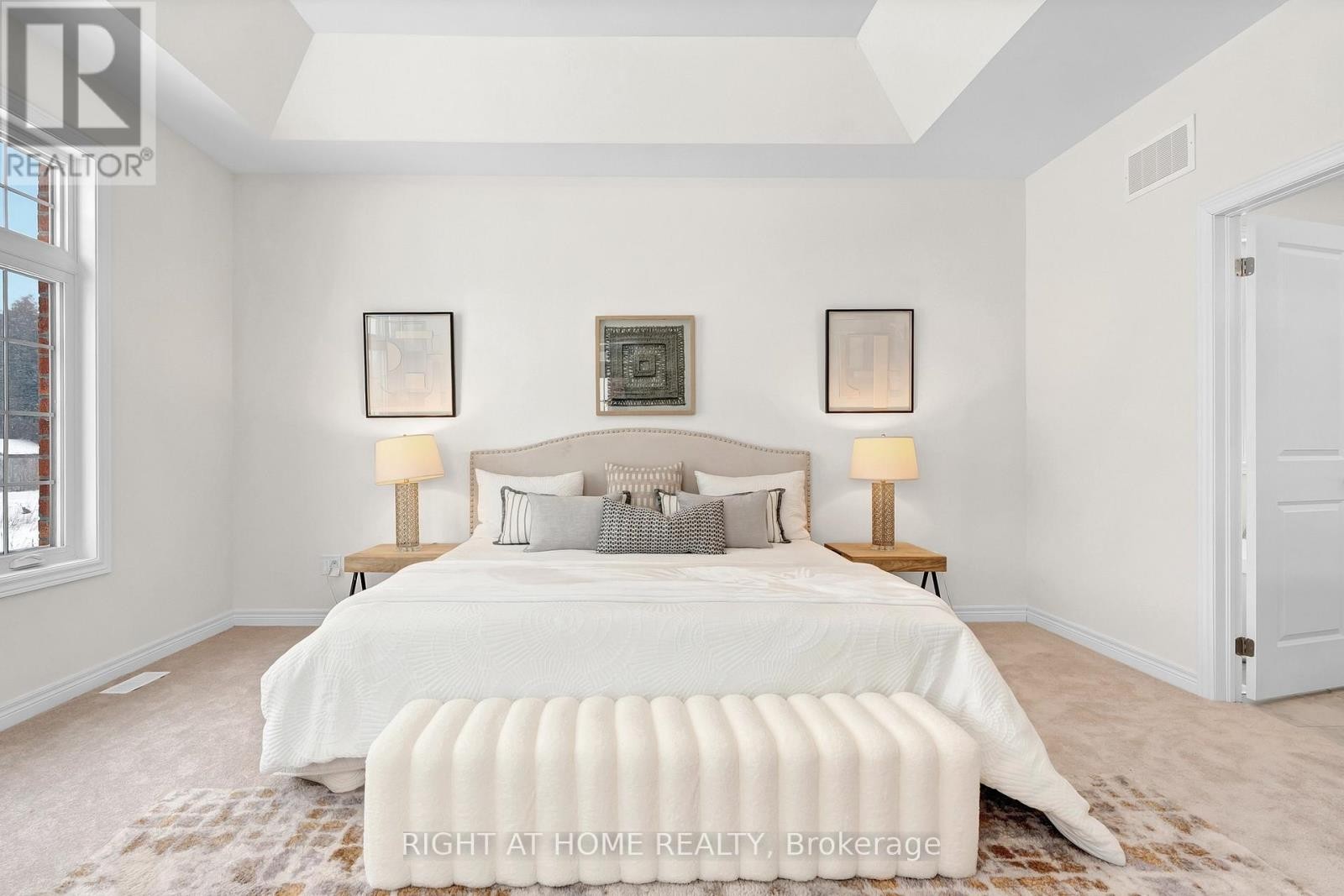 












53 WELLERS WAY

,
Quinte West (Murray Ward),




Ontario
K0K1L0

