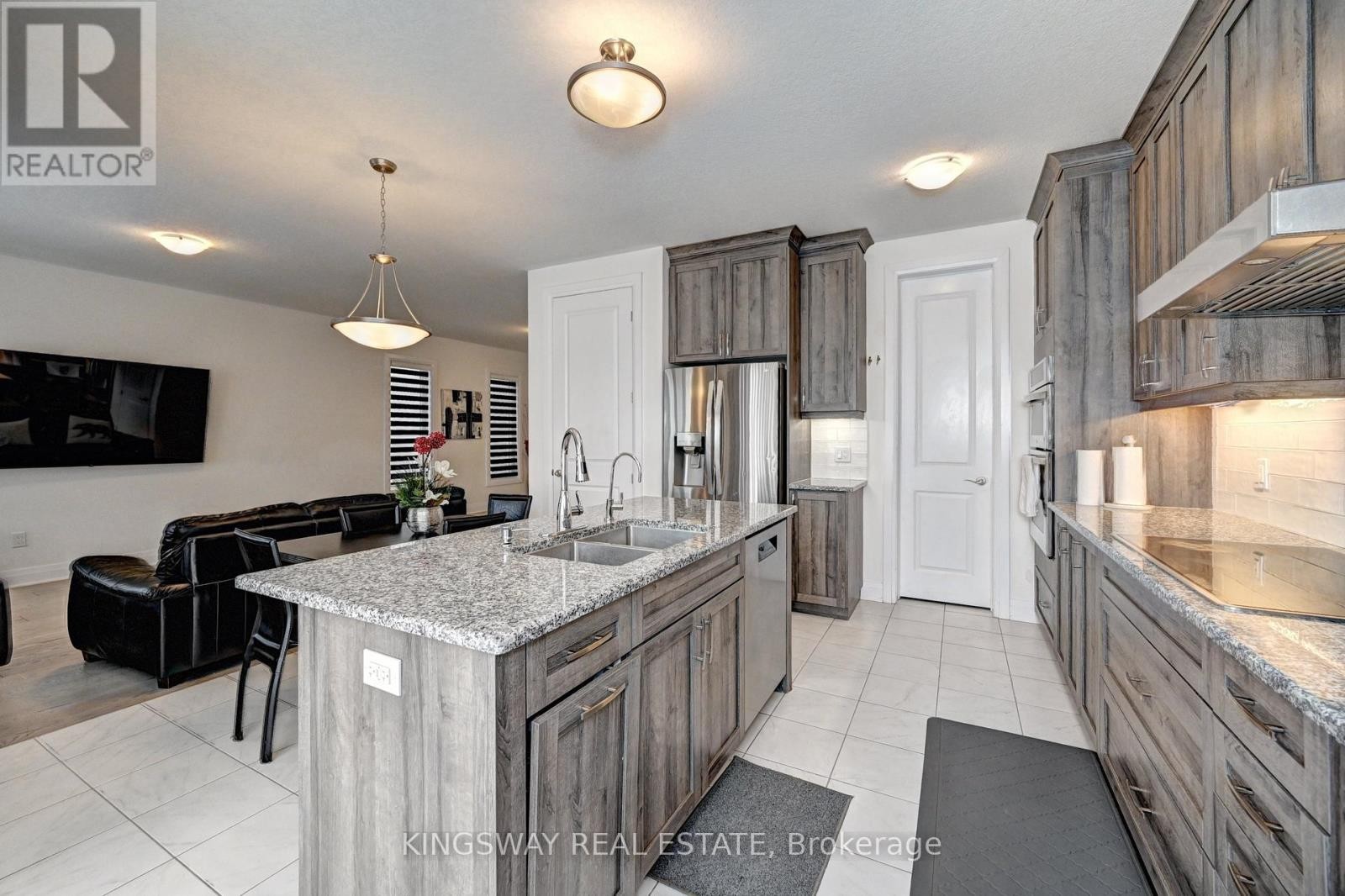 












520 NATHALIE CRESCENT

,
Kitchener,




Ontario
N2E0C9

