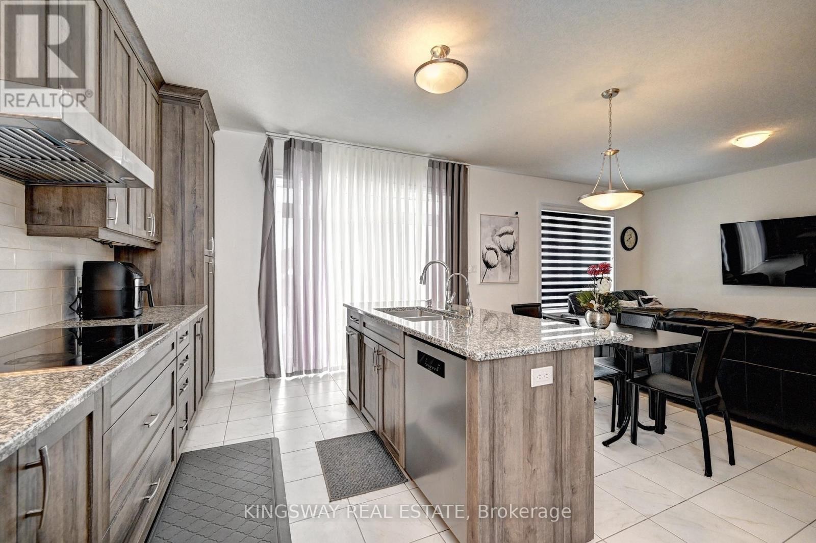 












520 NATHALIE CRESCENT

,
Kitchener,




Ontario
N2E0C9

