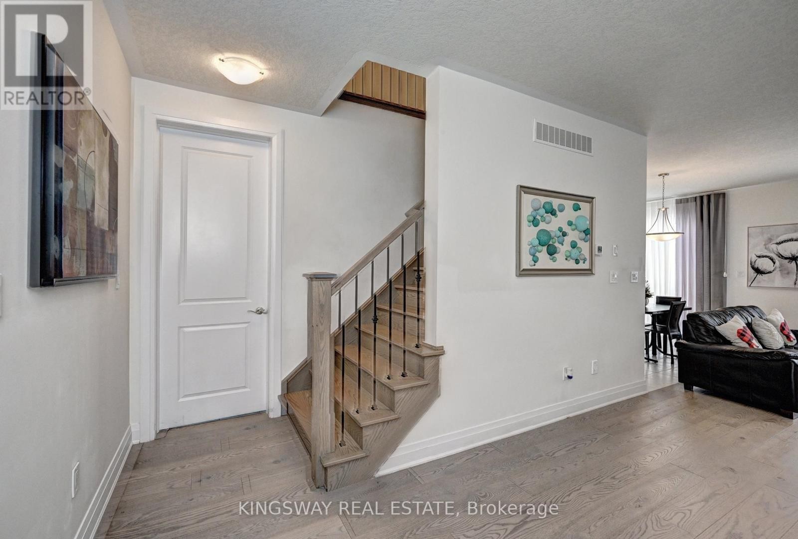 












520 NATHALIE CRESCENT

,
Kitchener,




Ontario
N2E0C9

