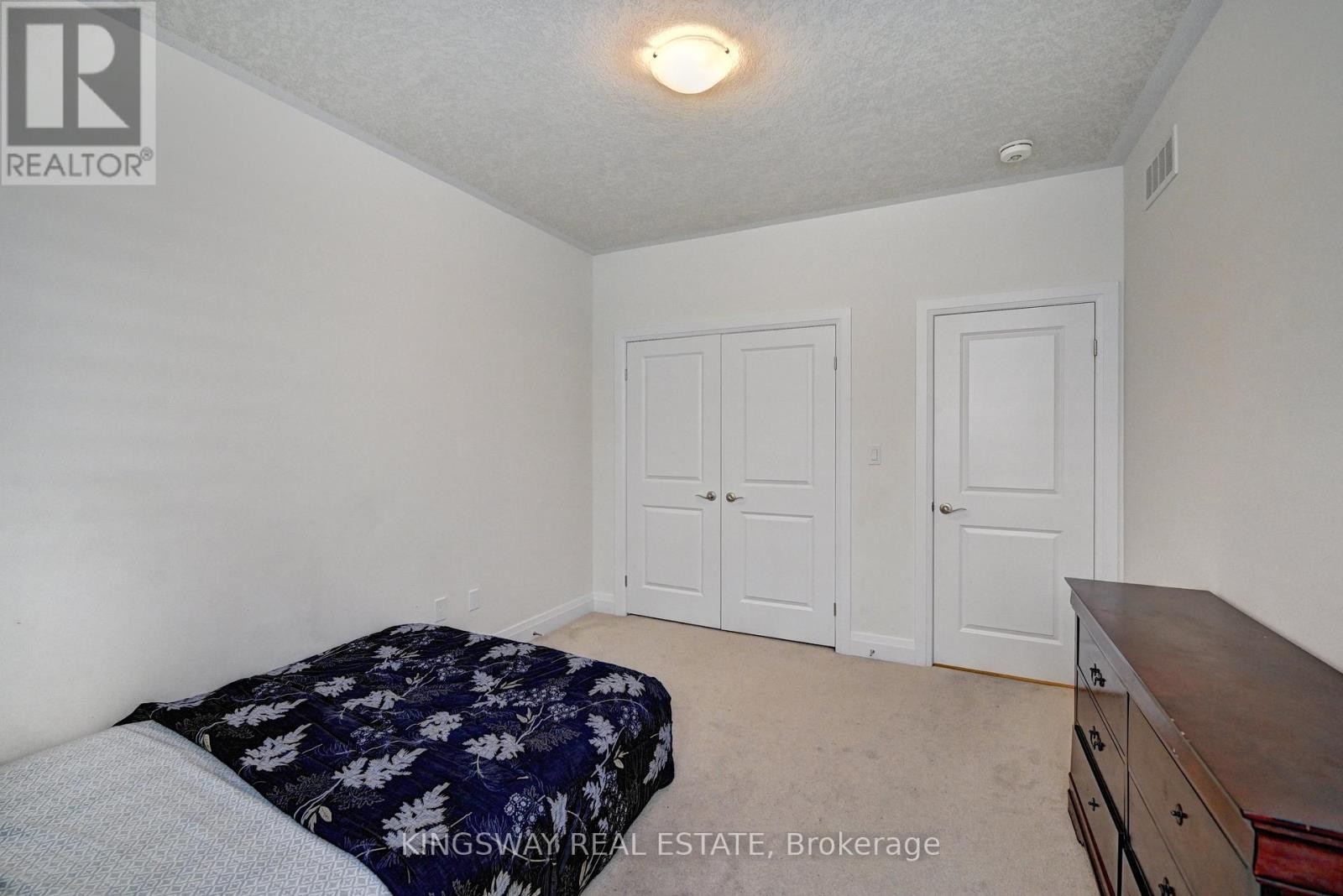 












520 NATHALIE CRESCENT

,
Kitchener,




Ontario
N2E0C9

