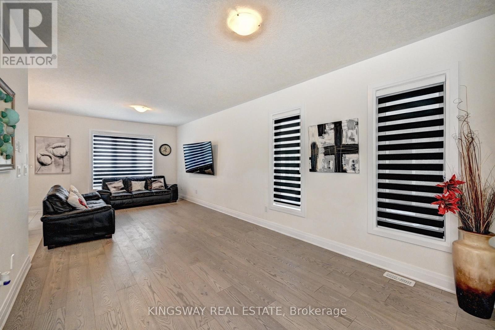 












520 NATHALIE CRESCENT

,
Kitchener,




Ontario
N2E0C9

