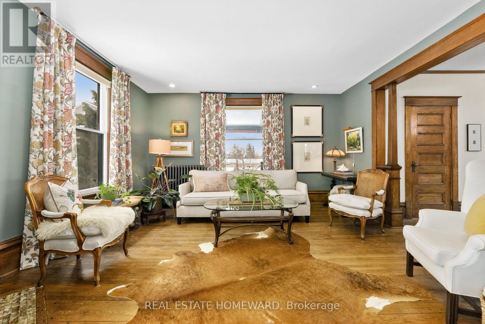 












96 JAMES STREET W

,
Cobourg,




Ontario
K9A2K2

