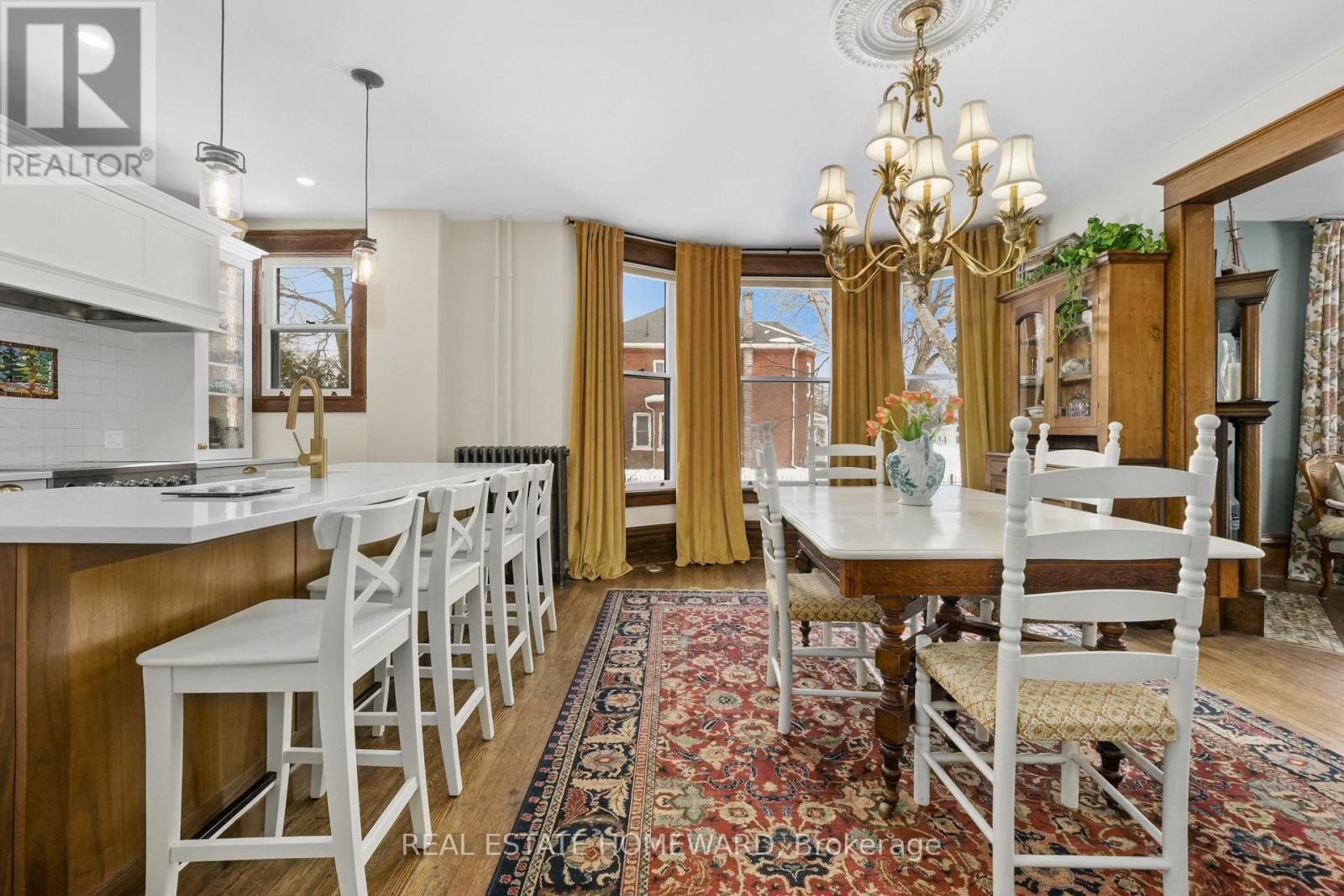 












96 JAMES STREET W

,
Cobourg,




Ontario
K9A2K2

