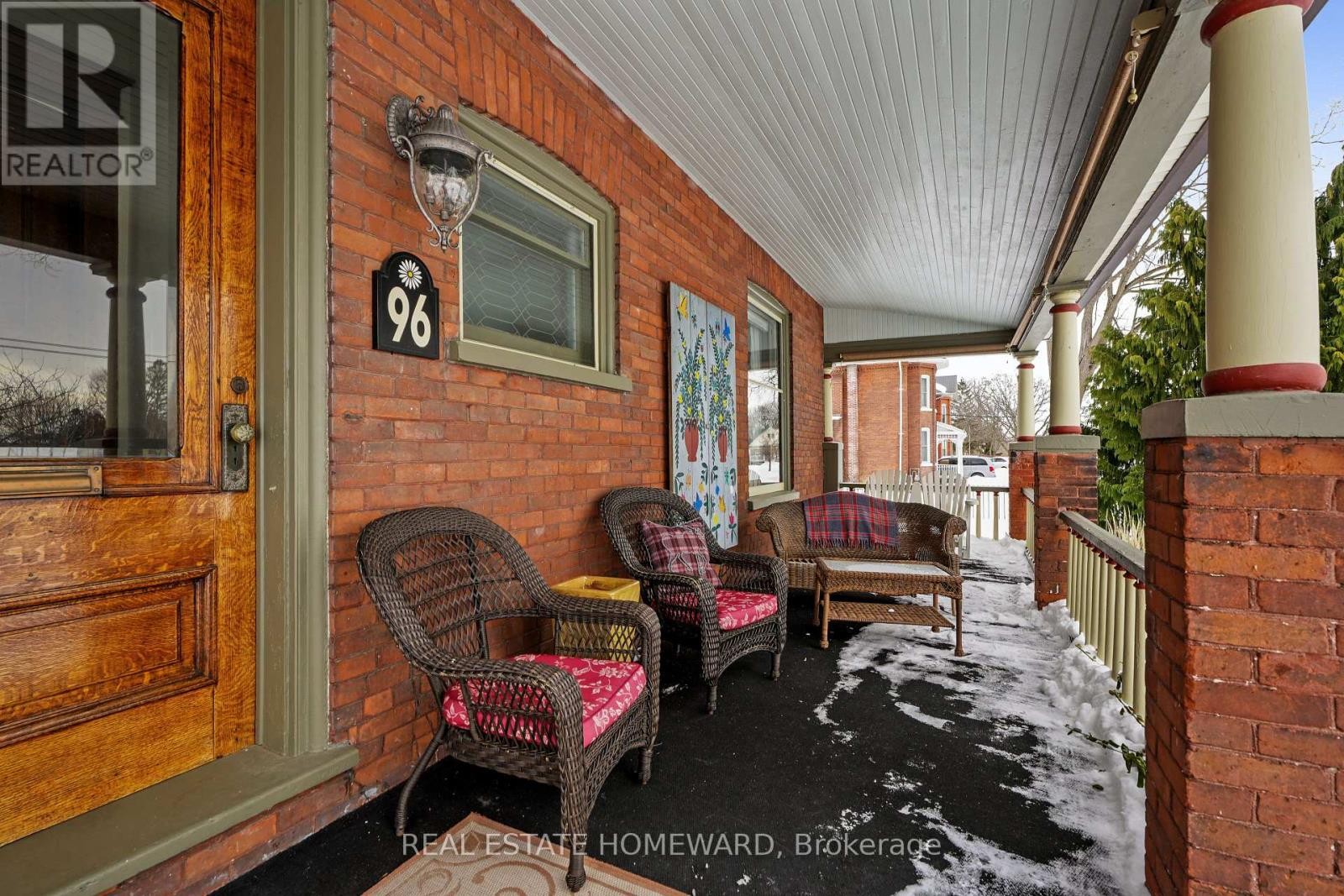 












96 JAMES STREET W

,
Cobourg,




Ontario
K9A2K2

