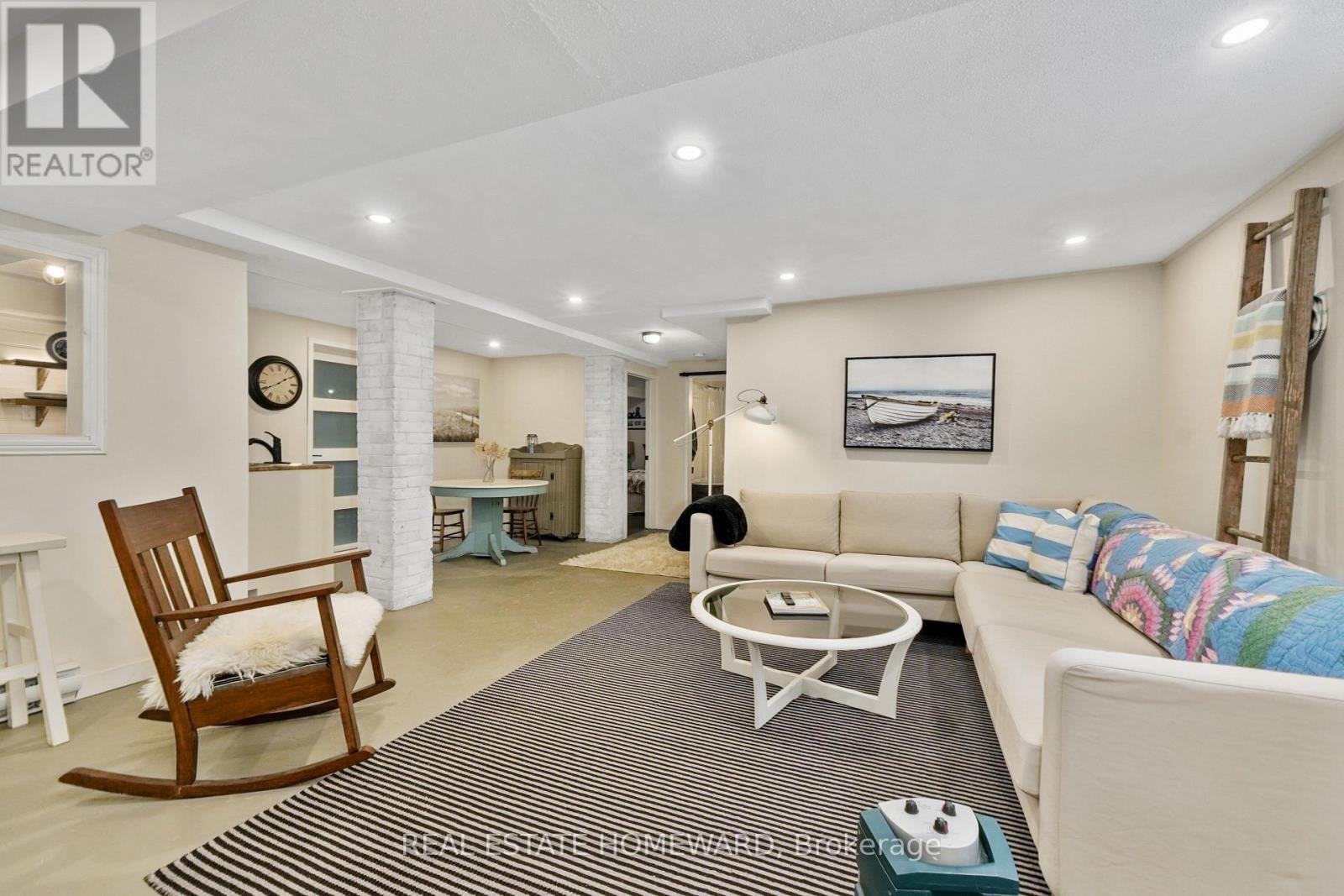 












96 JAMES STREET W

,
Cobourg,




Ontario
K9A2K2

