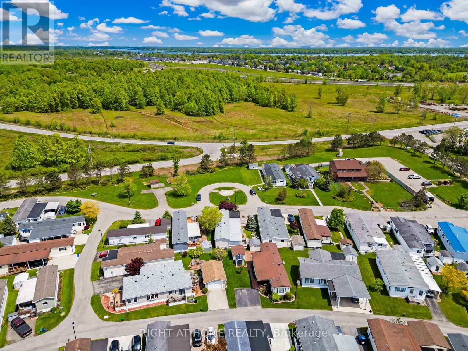 












8 - 3033 TOWNLINE ROAD

,
Fort Erie (Black Creek),




Ontario
L0S1S1

