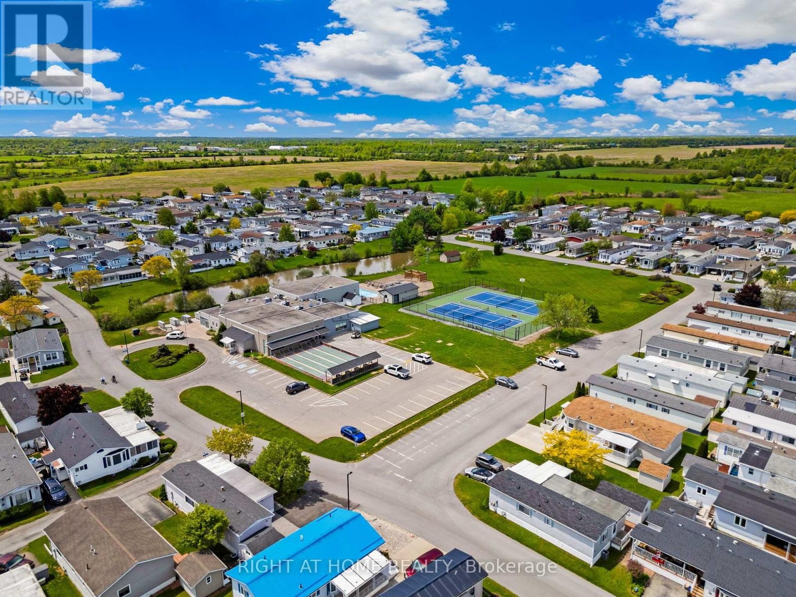 












8 - 3033 TOWNLINE ROAD

,
Fort Erie (Black Creek),




Ontario
L0S1S1

