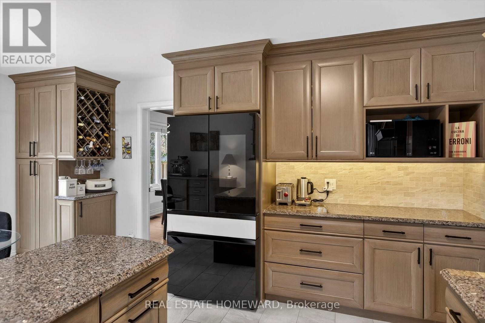 












1530 SCOLLARD CRESCENT

,
Peterborough (Ashburnham Ward 4),




Ontario
K9H7L1

