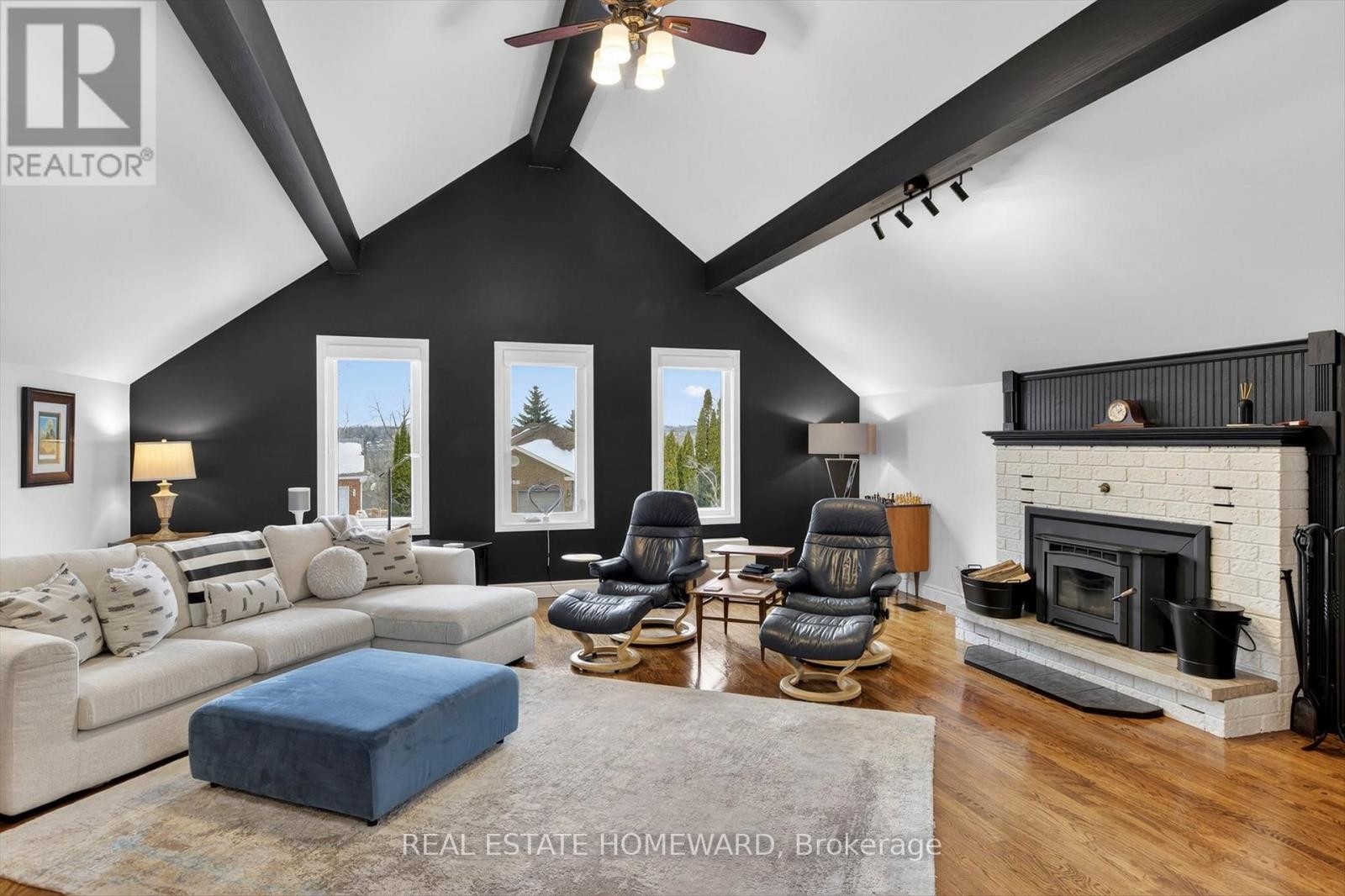 












1530 SCOLLARD CRESCENT

,
Peterborough (Ashburnham Ward 4),




Ontario
K9H7L1

