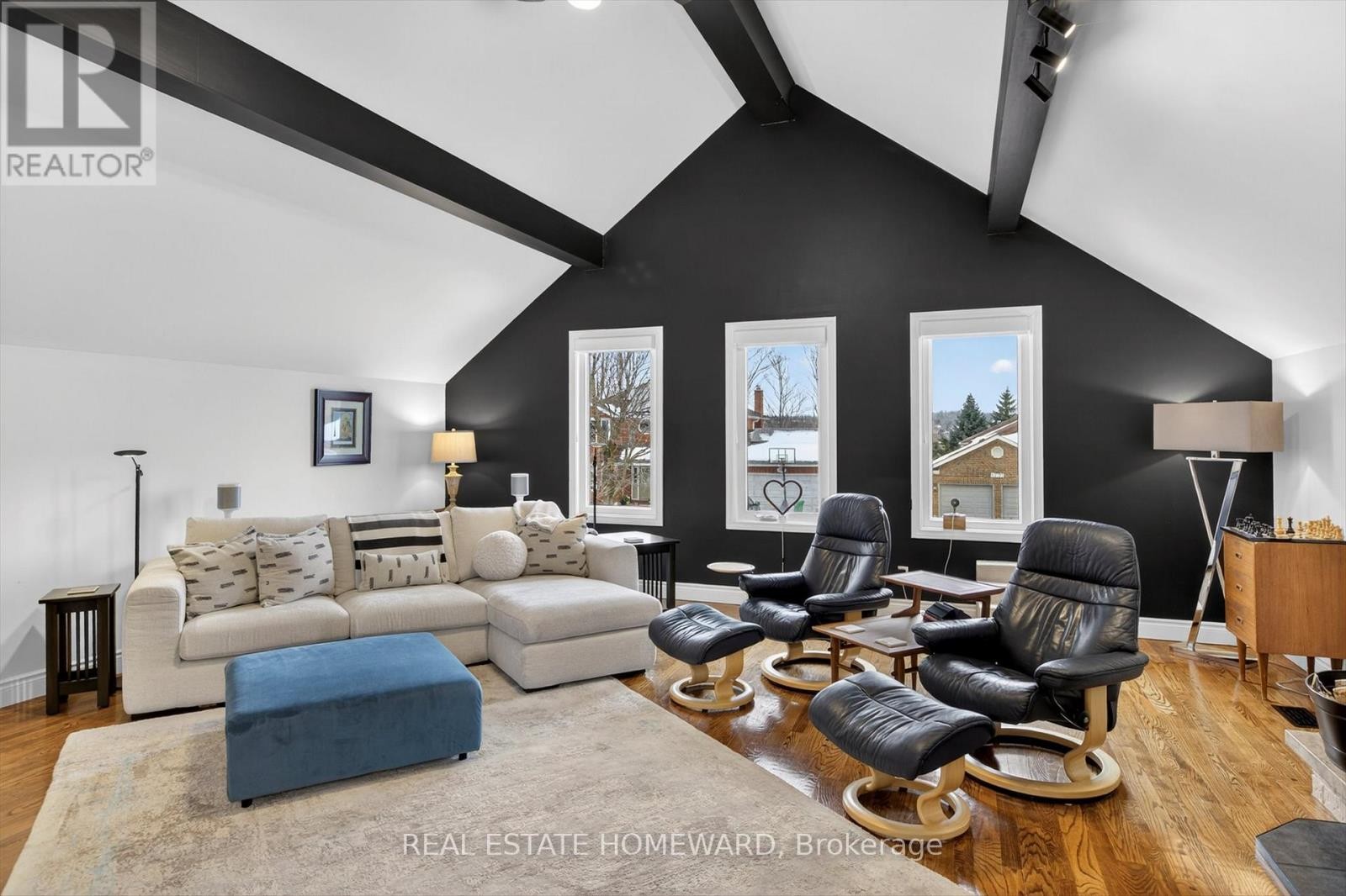 












1530 SCOLLARD CRESCENT

,
Peterborough (Ashburnham Ward 4),




Ontario
K9H7L1

