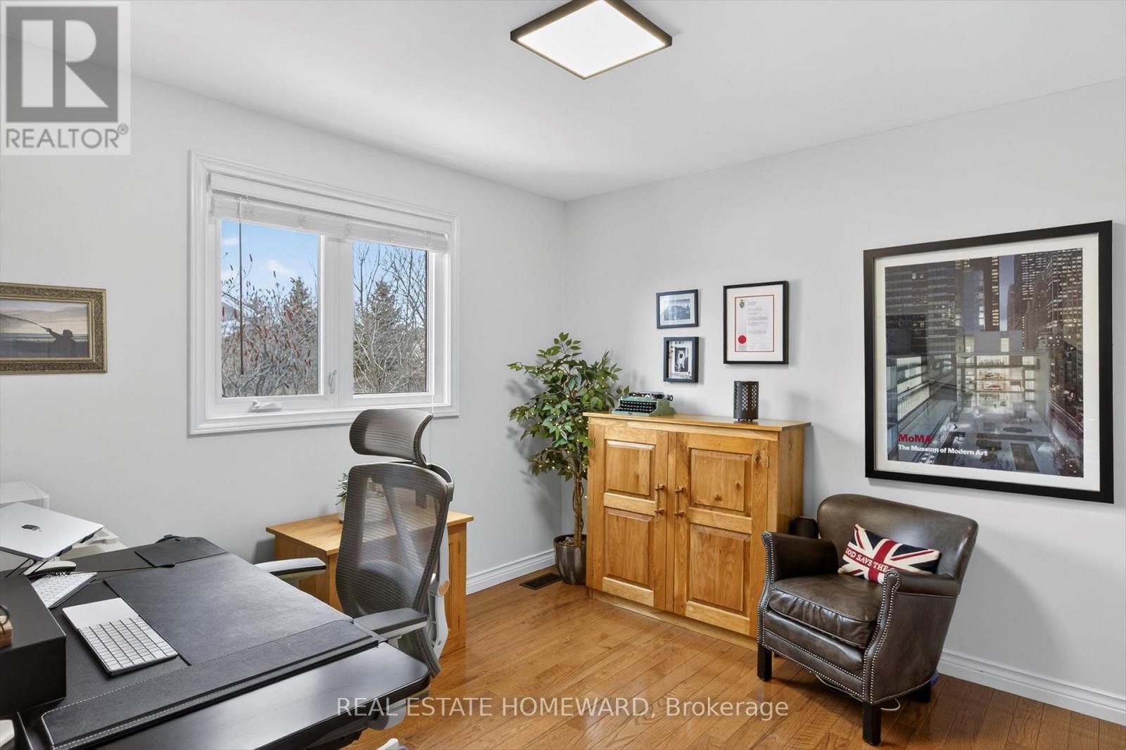 












1530 SCOLLARD CRESCENT

,
Peterborough (Ashburnham Ward 4),




Ontario
K9H7L1

