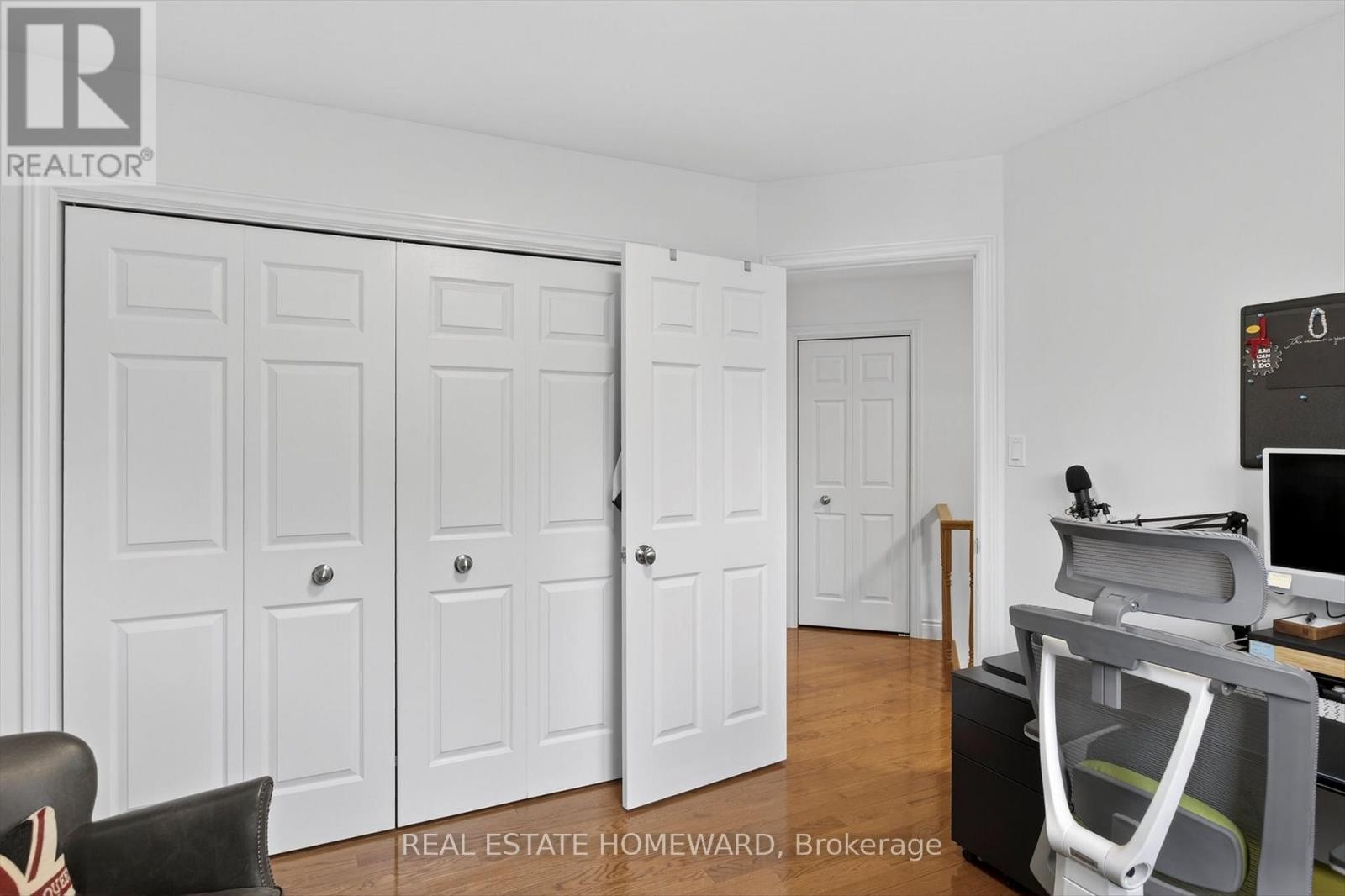 












1530 SCOLLARD CRESCENT

,
Peterborough (Ashburnham Ward 4),




Ontario
K9H7L1

