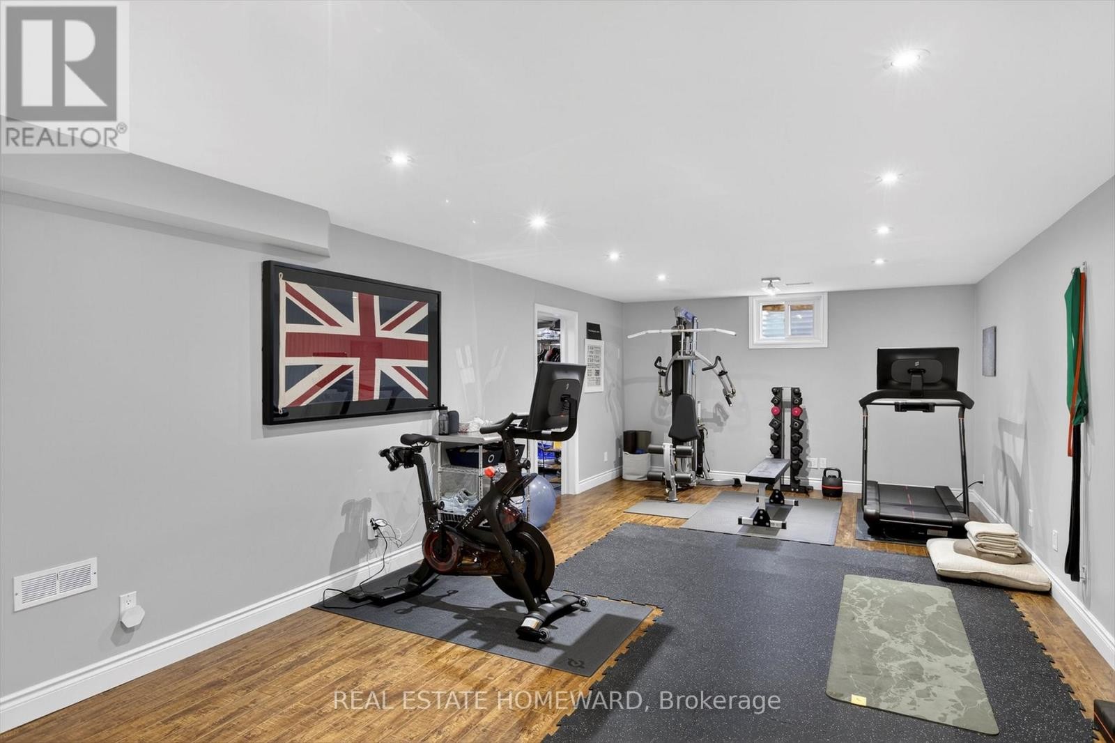 












1530 SCOLLARD CRESCENT

,
Peterborough (Ashburnham Ward 4),




Ontario
K9H7L1

