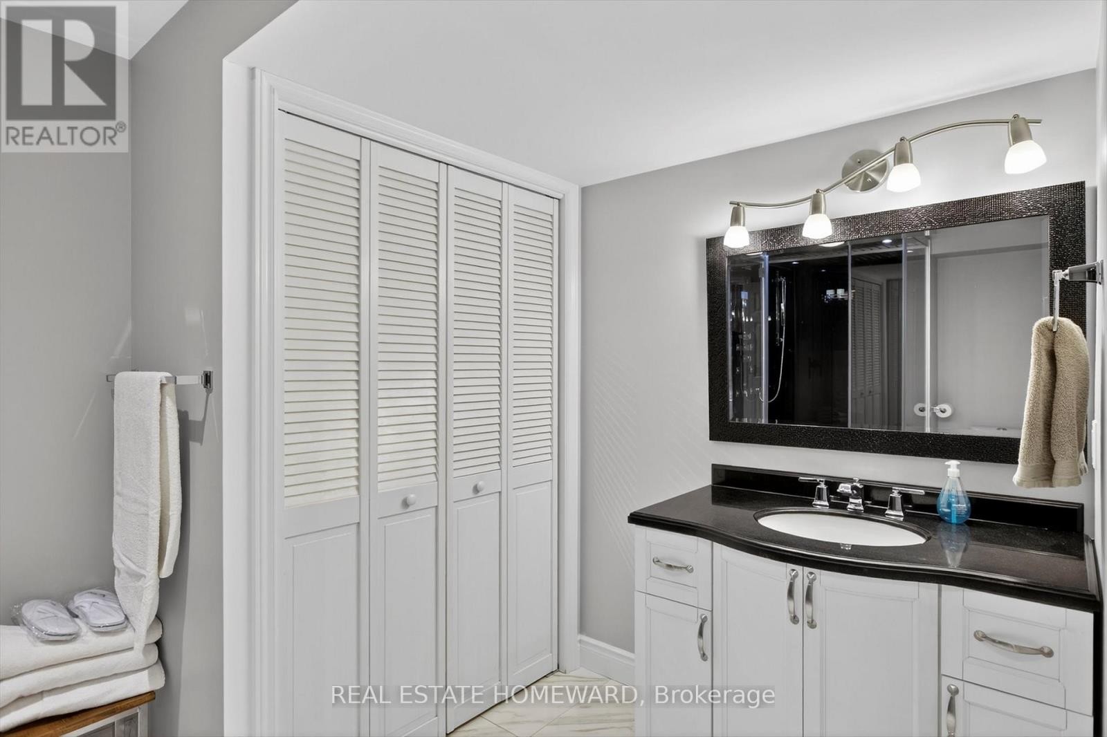 












1530 SCOLLARD CRESCENT

,
Peterborough (Ashburnham Ward 4),




Ontario
K9H7L1

