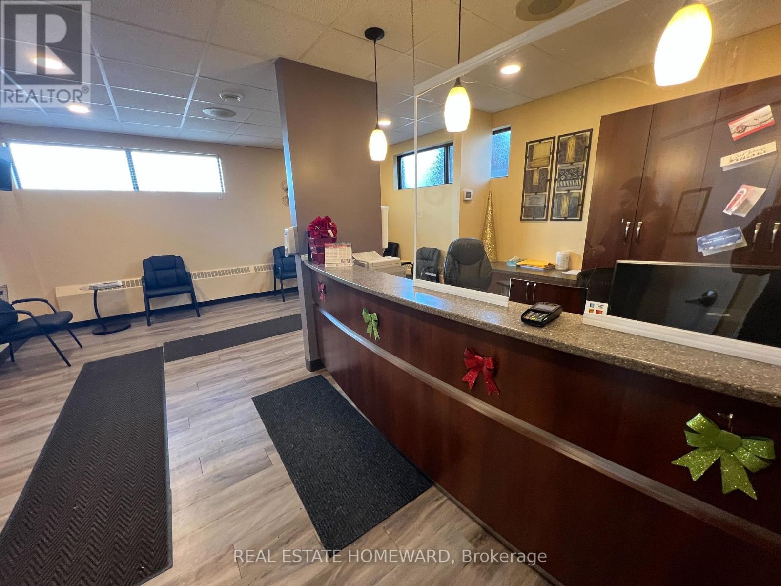 












307-307A BRIDGE STREET W

,
Greater Napanee (Greater Napanee),




Ontario
K7R3L1

