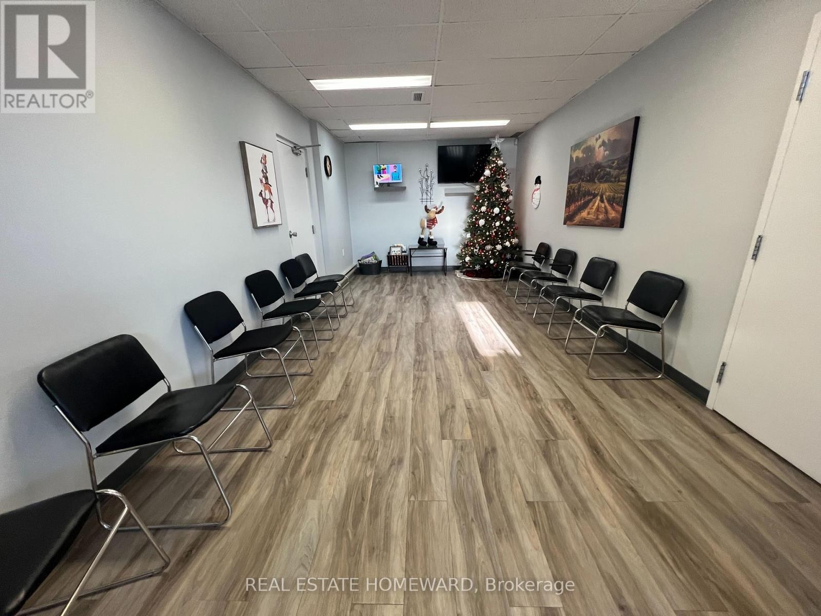 












307-307A BRIDGE STREET W

,
Greater Napanee (Greater Napanee),




Ontario
K7R3L1

